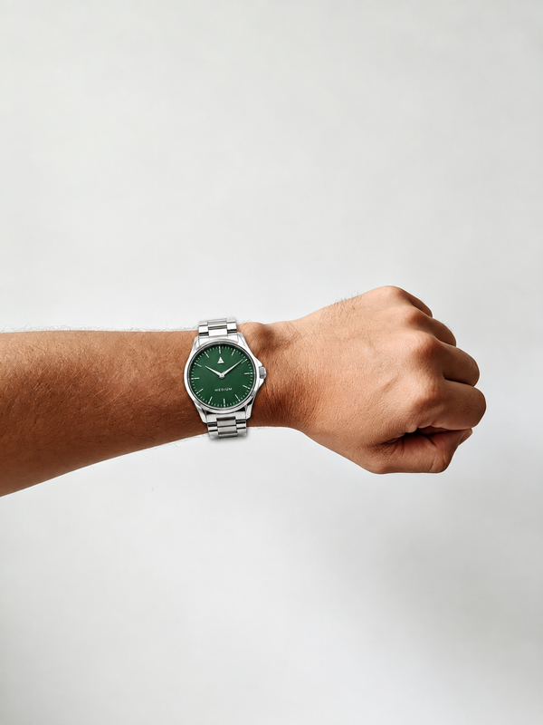 MEDIUM The Comeback First Edition 42 Steel Silver / Green – On wrist
