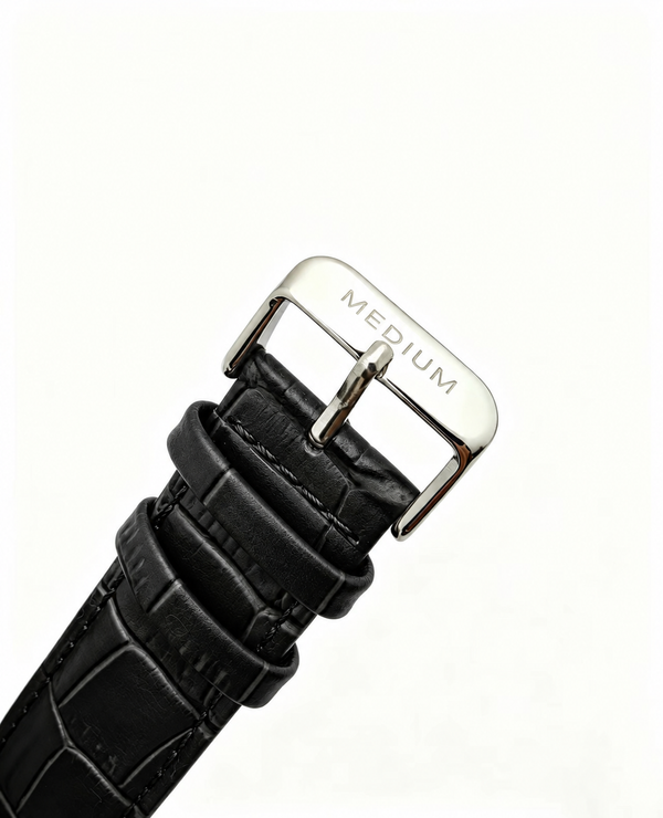 MEDIUM The Comeback 38 Leather Silver / Black – Clasp