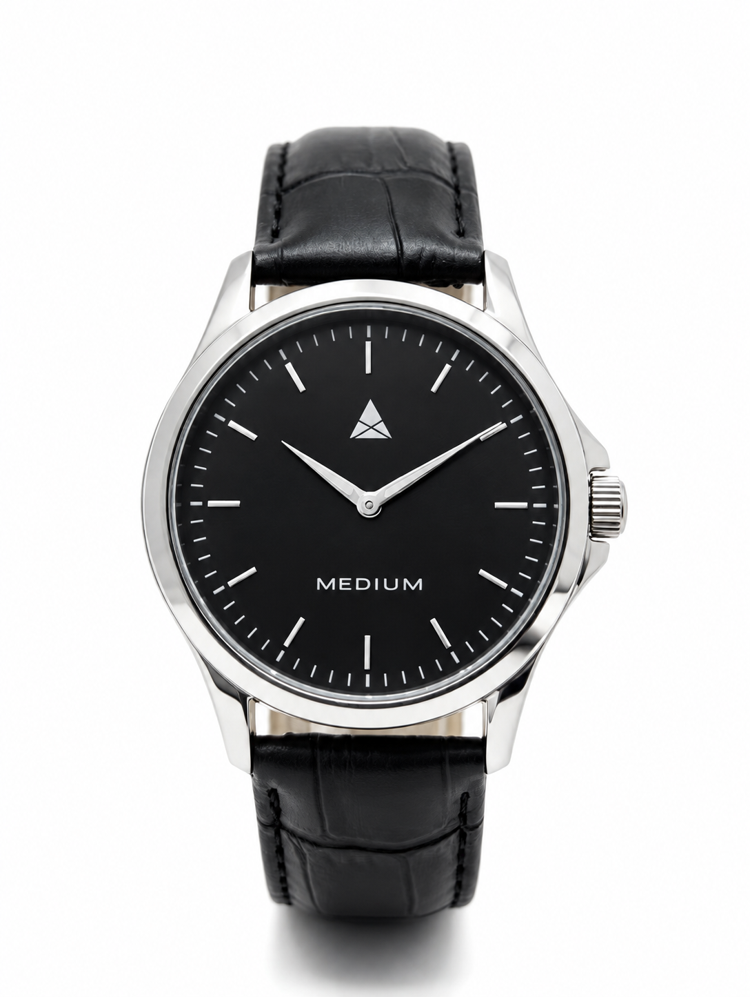 MEDIUM The Comeback 38 Leather Silver / Black – Lifestyle
